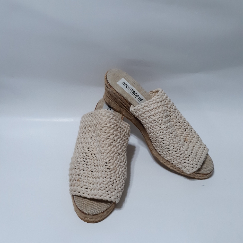 APOSTROPHE creme wedge sandals Size 6.5 Medium